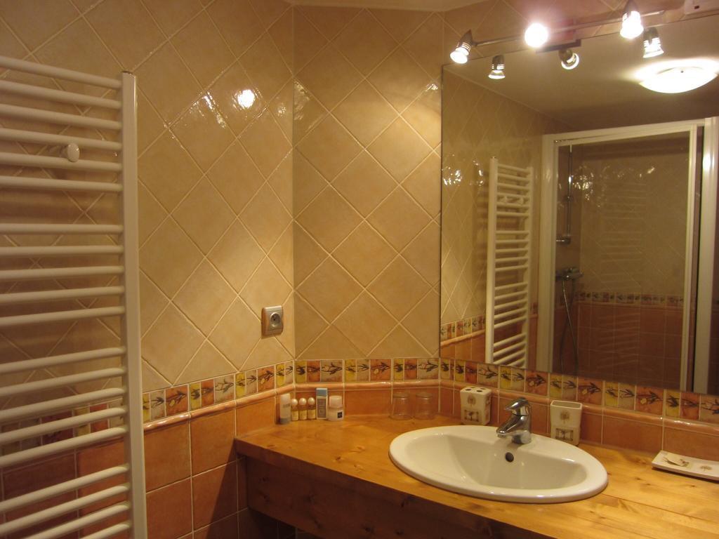 Appart 4 Pers 3 Etoiles Proximite Lac Et Remontees Courchevel Le Praz - Arrayanes Zimmer foto